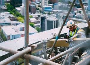 Statul român, restant la plata facturilor în construcţii